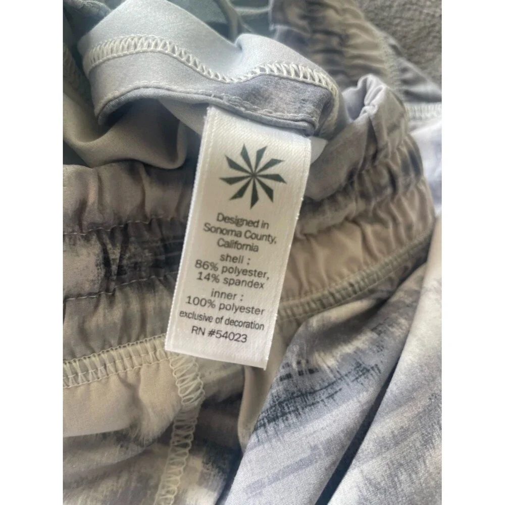 Athleta Gray Abstract Print Running Shorts – Size Small